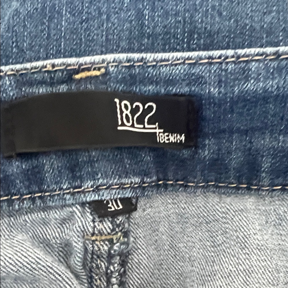 1822 Denim Classic Blue Women's Jeans with Distressed Rips Size 30 - Picture 7 of 8